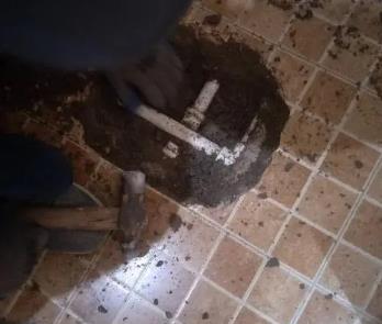 富拉尔基卫生间漏水维修公司为您分享下卫生间渗水如何处理及注意事项
